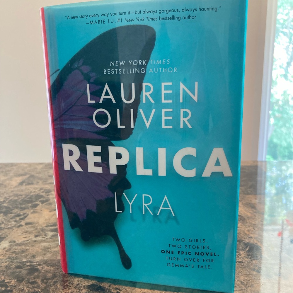 Replica (Lyra/Gemma) - Lauren Oliver